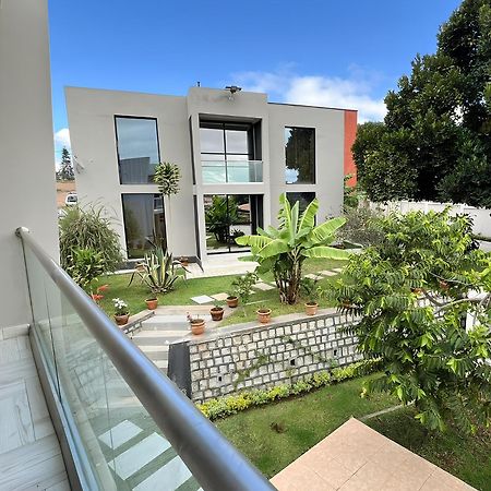 Guest House Nohfy Antananarivo Exterior foto