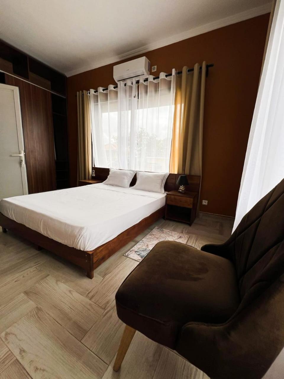 Guest House Nohfy Antananarivo Exterior foto